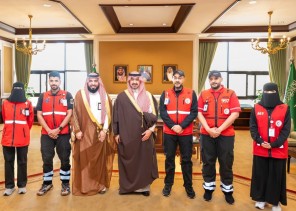 نائب أمير تبوك يثمن حصول فرع هيئة الهلال الأحمر السعودي بالمنطقة على عدد من الاعتمادات الدولية