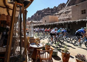 غدًا.. انطلاق منافسات طواف العلا 2025 بمشاركة نخبة من الفرق والمتسابقين العالميين