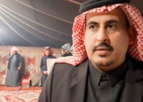 عبد الوهاب بن عقيل بن هادي القلادي يقيم مأدبة عشاء بمناسبة زيارة شيوخ ووجهاء رجال الأعمال في مخيم روض بن هادي