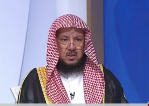 الشيخ عبد السلام السليمان يوضح حكم وضع الأسمنت على القبور لحمايتها من الأمطار (فيديو)