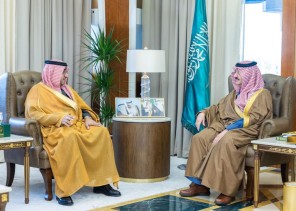 أمير المنطقة الشرقية يطلع على البرنامج الوطني للحد من الفقد والهدر الغذائي