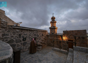 بعد 13 قرنًا.. مسجد الصفا بالباحة يعود للحياة ضمن مشروع تطوير المساجد التاريخية