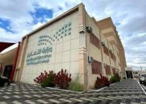 مدير تعليم الطائف يهنئ سفيرات القراءة الفائزات في مسابقة “أقرأ” ويؤكد أهميتها في بناء جيل مثقف ومبدع
