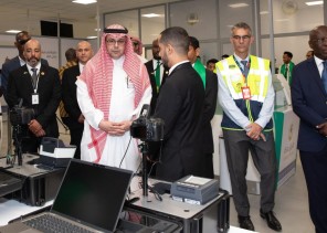 لخدمة ضيوف الرحمن.. سفير المملكة في كوت ديفوار يتفقد استعدادات «طريق مكة» بمطار أبيدجان الدولي