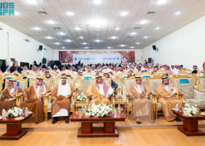 «أمير الباحة» يرعى حفل تخريج دفعة جديدة من طلاب وطالبات كلية الباحة الأهلية للعلوم