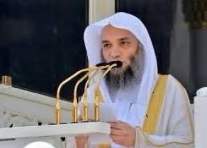 «السديس» يعزي إمام وخطيب المسجد الحرام الشيخ فيصل غزاوي في وفاة شقيقته