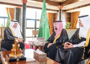 «أمير تبوك» يستقبل رئيس القطاع الشمالي الصحي ويهنئ الرئيس التنفيذي الجديد لتجمع تبوك الصحي