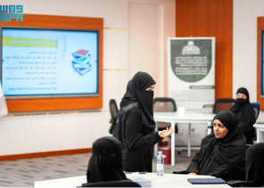 «الباحث الموهوب».. جامعة الملك خالد تُؤهّل طلاب المتوسطة على مهارات البحث العلمي والابتكار البيئي