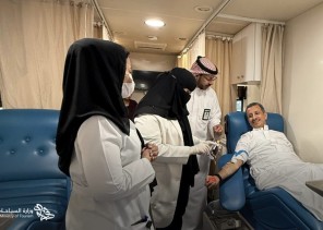 وزير السياحة يشارك في حملة ولي العهد للتبرع بالدم لتعزيز ثقافة العطاء والعمل الإنساني