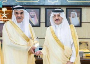 أمير الشرقية يتسلم «جائزة الملك عبدالعزيز للجودة» من أمين المنطقة.. ويؤكد أهمية التميز المؤسسي والارتقاء بالخدمات
