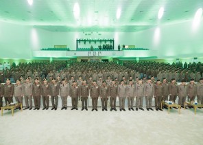 مدير الأمن العام يرعى حفل تخرّج الضباط الجدد في دورة التأهيل الأمني لعام 1447 هـ