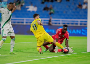 الأهلي يتغلب على الحزم بثنائية نظيفة ويصعد إلى المركز الخامس في دوري روشن