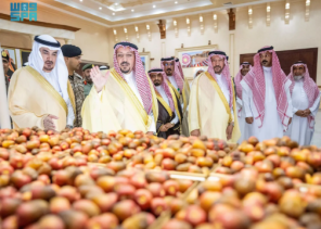 أمير منطقة القصيم يرعى مهرجان السكرية الحمراء بالمذنب ويثمن جهود المزارعين