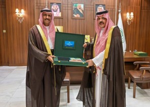 أمير حائل يستقبل محافظ الغزالة ويطلع على التقرير السنوي للمحافظة