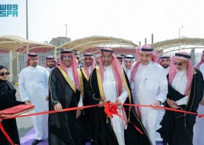 وزير الصناعة يفتتح مصنع “سنيورة” للصناعات الغذائية بطاقة إنتاجية 10 آلاف طن سنويًا