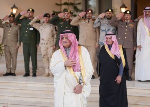 خلال استقباله للمهنئين بالعيد.. ​أمير تبوك يشيد بالدور البطولي للقوات المسلحة والقطاعات الأمنية في حماية الوطن