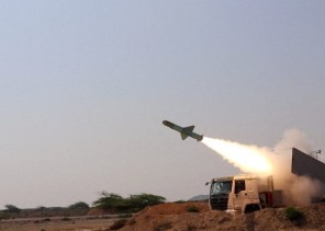 من جديد.. إيران تطلق صواريخ ومسيرات على البحرين والإمارات والكويت وقطر