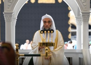 إمام المسجد الحرام يدعو إلى اغتنام عشر ذي الحجة بالطاعات