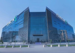 الطيران المدني يحدّث ضوابط حمل الشواحن المحمولة على متن الطائرات