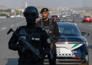 الداخلية تضبط مخالفين لأنظمة الحج نقلوا 18 شخصًا دون تصاريح إلى مكة المكرمة