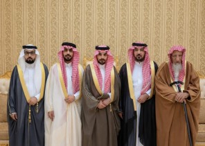 في ليلة استثنائية بحضور منقطع النظير.. عويجان بن عياد الداموك الرشيدي وأبنائه يحتفلون بزواج ابنهم “فهد” في حائل