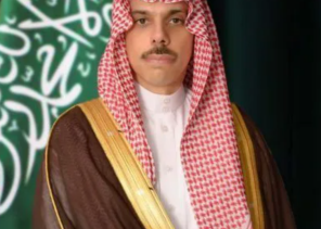 وزير الخارجية يبحث مع نظيره الكويتي التطورات الإقليمية وجهود خفض التصعيد