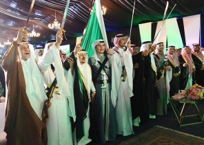 الأمير فيصل بن بندر يرعى حفل تخريج طلاب مدارس الملك فيصل