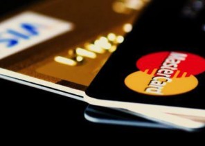 “ساما”: لا يشترط إيداع مبلغ لفتح حساب مصرفي.. ويحق للبنك إغلاق الحساب أو تجميده في هذه الحالات