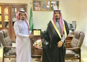 محافظ ضرية يكرم مدير تحرير صحيفة أضواء الوطن بالقصيم
