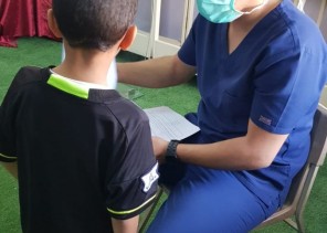 مركز الرعاية الاولية بالريث ينفذ برنامج الفحص الاستكشافي لطلاب ابتدائية آل مشحنة