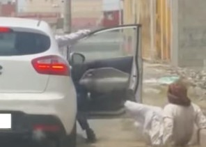 شرطة مكة: القبض على يمني اشترك مع شخصين في الاعتداء على مقيم سوداني وسلبه بالقوة