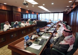 وزير البيئة والمياه والزراعة يقف ميدانياً على سير العمل في إنجازات مشاريع مياه الشرب بمدينة أبها