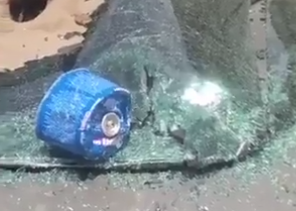 انفجار “دافور غاز” داخل سيارة مواطن بسبب ارتفاع الحرارة (فيديو)