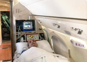 المواطن “مغاوي” يغادر إلى أمريكا لتلقي العلاج على نفقة سمو ولي العهد