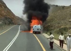 فيديو جديد يوثق لحظة احتراق عربة نقل الأموال على طريقة بيشة – سبت العلايا