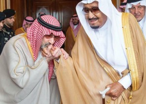 شاهد.. الوليد بن طلال ينشر صوراً له مع الملك وولي العهد في منى