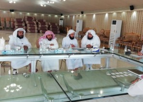 اللجنة الرئيسية لمقابلة الخطباء والأئمة والمؤذنين تعقد في فرع الوزارة