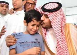 وكيل إمارة جازان للحقوق يؤدي صلاة الميت على الشهيد “الراجحي”