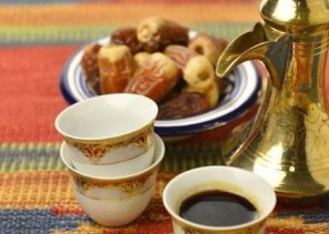 توجيه بمنع المشروبات الساخنة والثلاجات و”الكنب” داخل مكاتب الموظفين في “العدل”