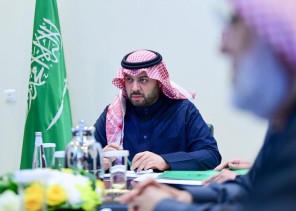 أمير الحدود الشمالية يرأس اجتماع اللجنة الإشرافية لتحديد نطاق الإشراف الإداري للمحافظات والمراكز التابعة لإمارة المنطقة