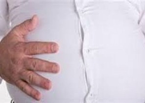 احذرها.. عادات تسبب انتفاخ وغازات البطن