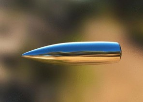 مواطن يوثق بالفيديو اختراق طلقتين طائشتين لسقف منزله بحفر الباطن.. ويوجه رسالة للمسؤولين