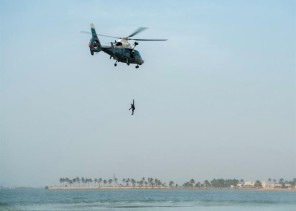 صور.. عروض بحرية وترفيهية في ختام المهرجان البحري بقاعدة الملك فيصل بجدة