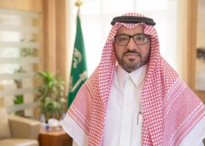 كمال بن سعيد يشكر القيادة بمناسبة تعيينه مديراً عاماً لمكتب وزير التجارة والاستثمار