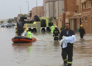 بعد وصول السيول للمنازل.. إنقاذ 47 شخصاً في بريدة وعنيزة (صور)