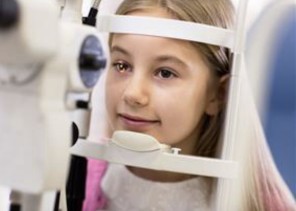 مرض كسل العين عند الأطفال.. لا يُمكن علاجه بعد سن السابعة.. وفقط هذا هو العلاج