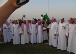 هواة الخيل والفرسان بمدينة الحليفة يشاركون  المواطنين باحتفالية كلنا وطن