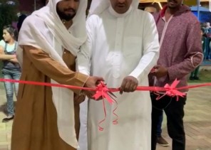 رائد الحركة التشكيلية محمد شراحيلي يفتتح معرض ريشة فن الأول بحديقة أبها الجديدة