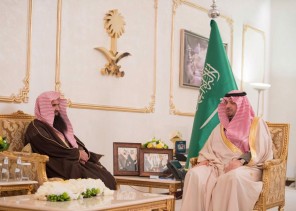 أمير الحدود الشمالية يستقبل رئيس لجنة إصلاح ذات البين بالمنطقة