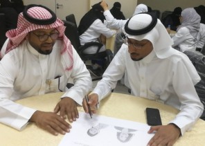 مستشفى الفيصل بالأحساء يدرب منسوبيه على مهارات استخدام لغة الجسد في العمل